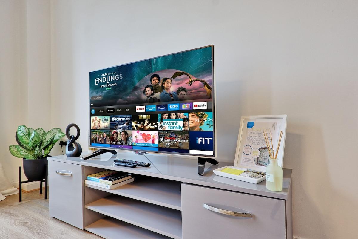 Modern 4BR, Sleep 9 | Parking | Long Stay Welcome4