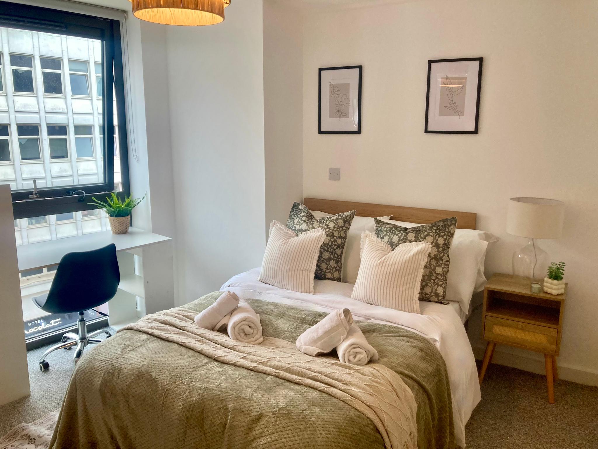 Fargate Central 302 | 3-Bed | Sheffield City