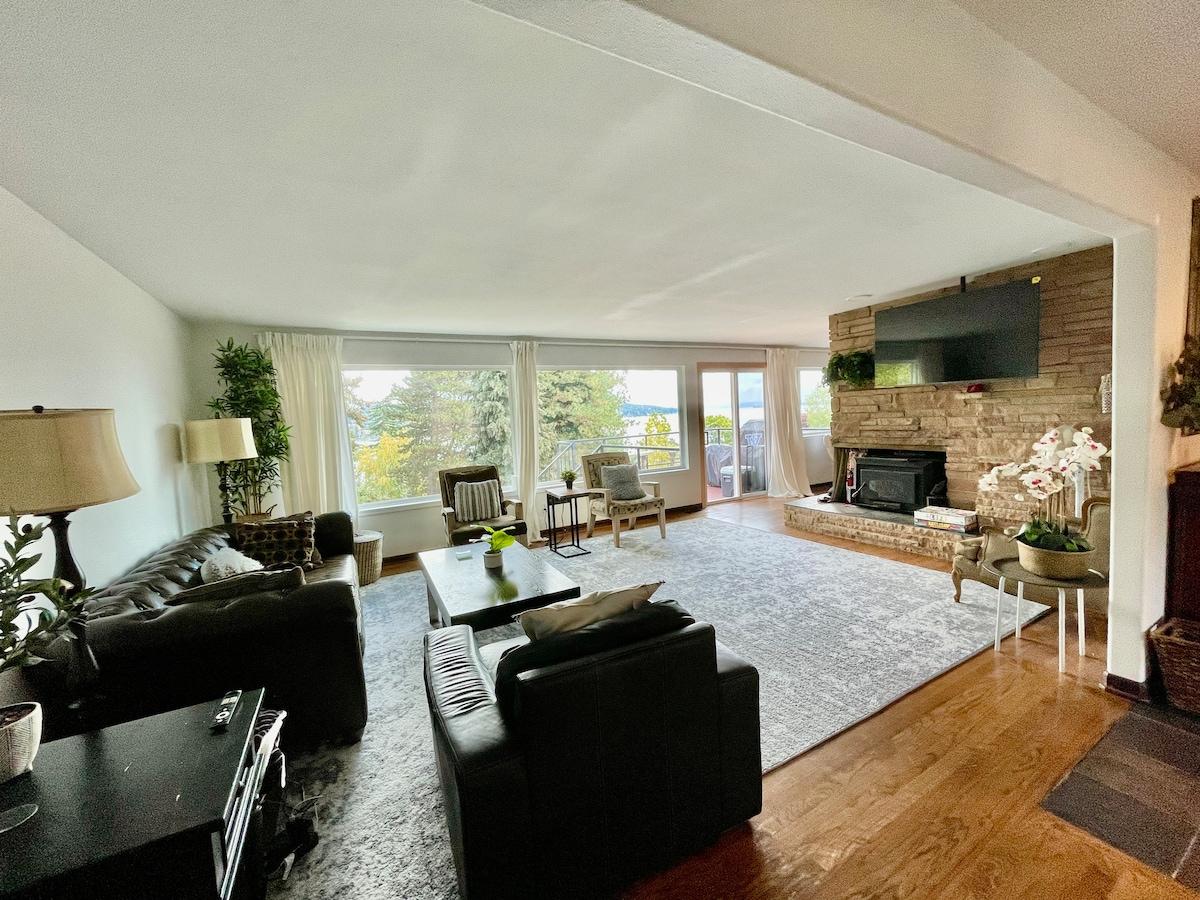 Mt Rainier & Lake Views | Seattle Mid-Century4