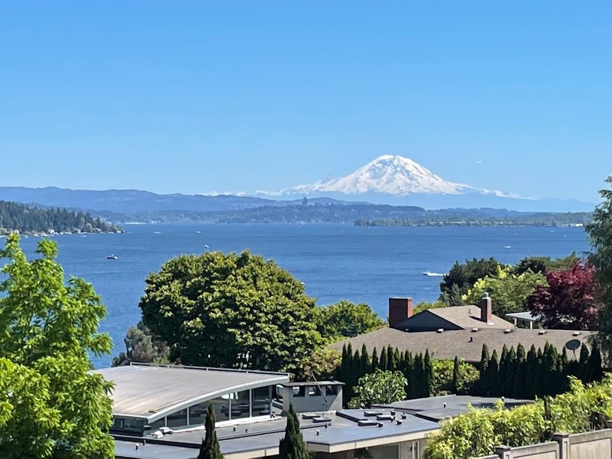 Mt Rainier & Lake Views | Seattle Mid-Century1