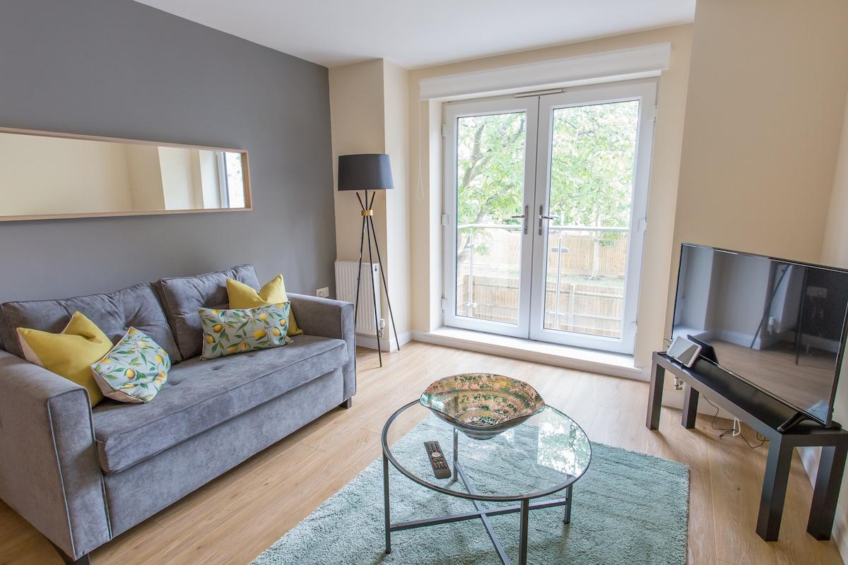 Modern 2 Bed Apt | Oxford | Groups & Family