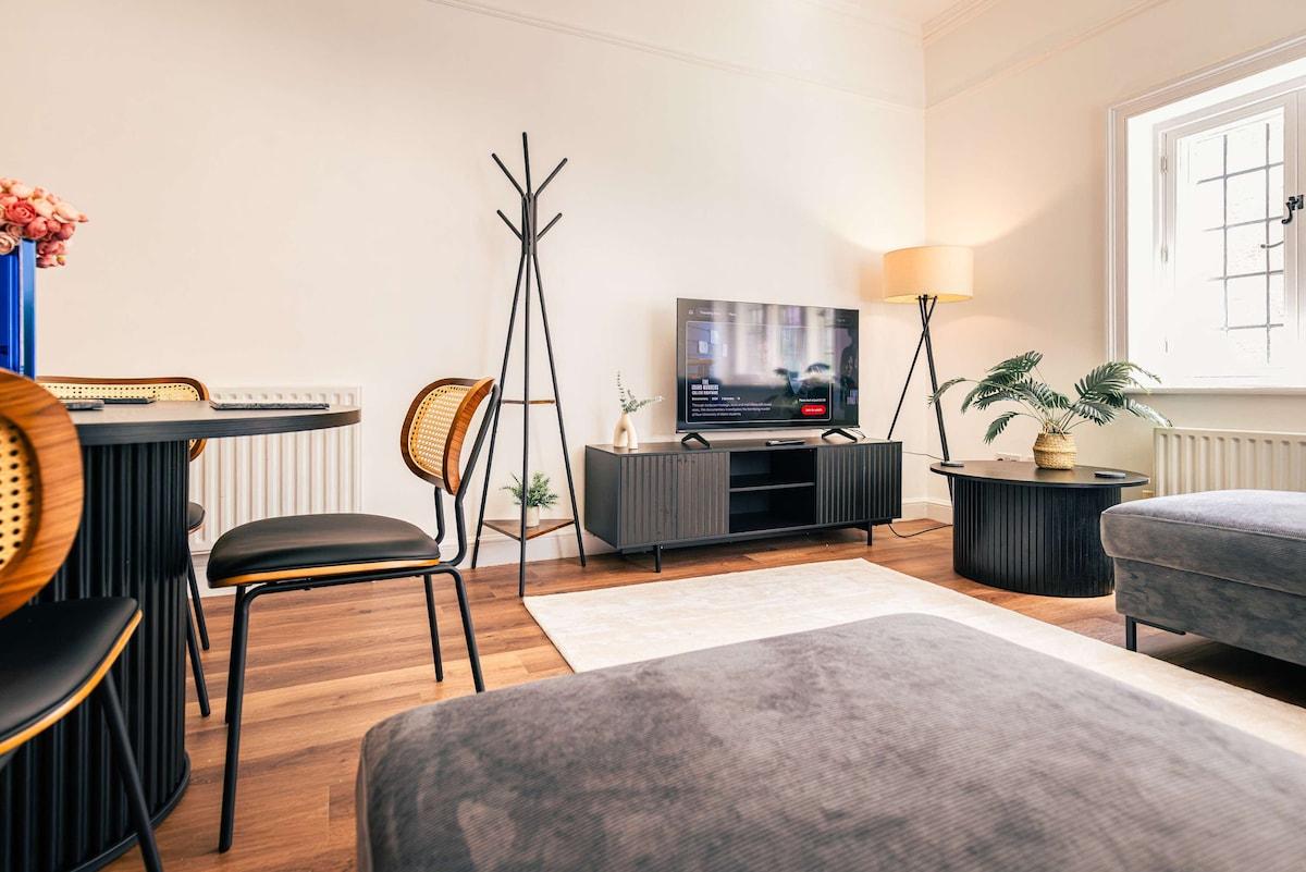 Cosy 2BR Apartment in the Heart of Chester4