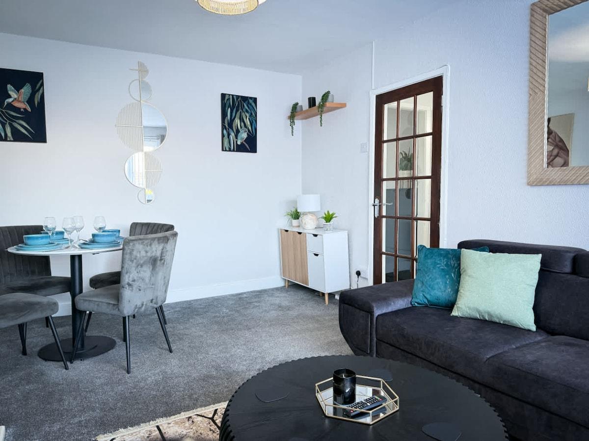 Cosy Southport Bungalow | 2 Bedroom with Parking2