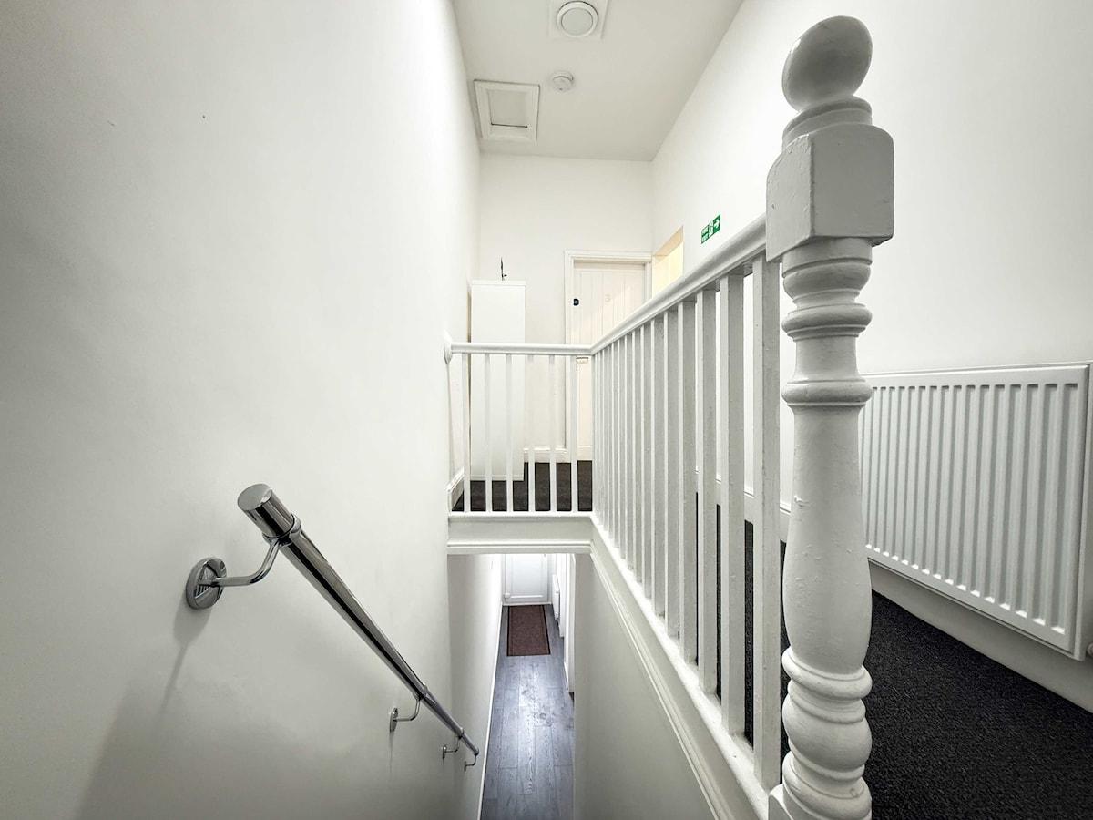 Comfortable Single Room in Wigan House Share5