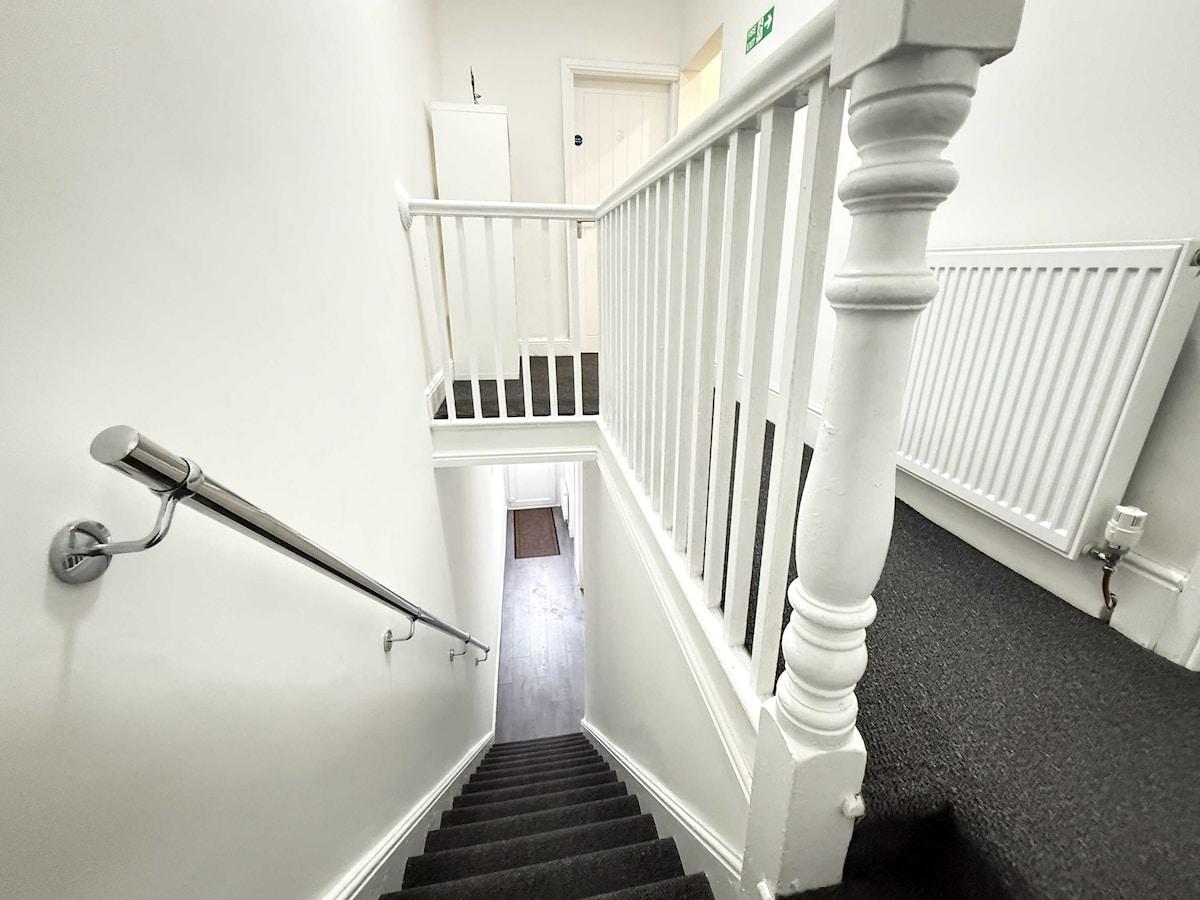 Comfortable Single Room in Wigan House Share6