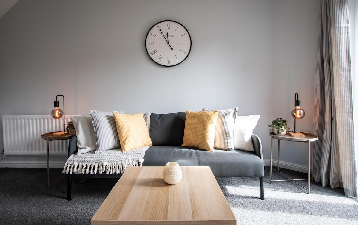 2-Bed Chandler’s Ford Home | Parking & Garden3