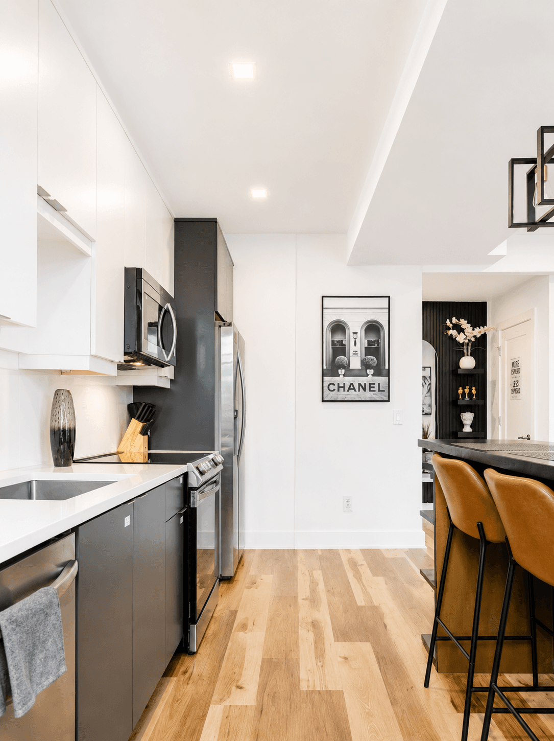 Midnight Luxe Suite | Walkable Area + Free Parking6