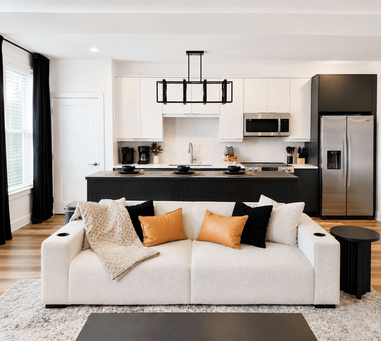 Midnight Luxe Suite | Walkable Area + Free Parking4
