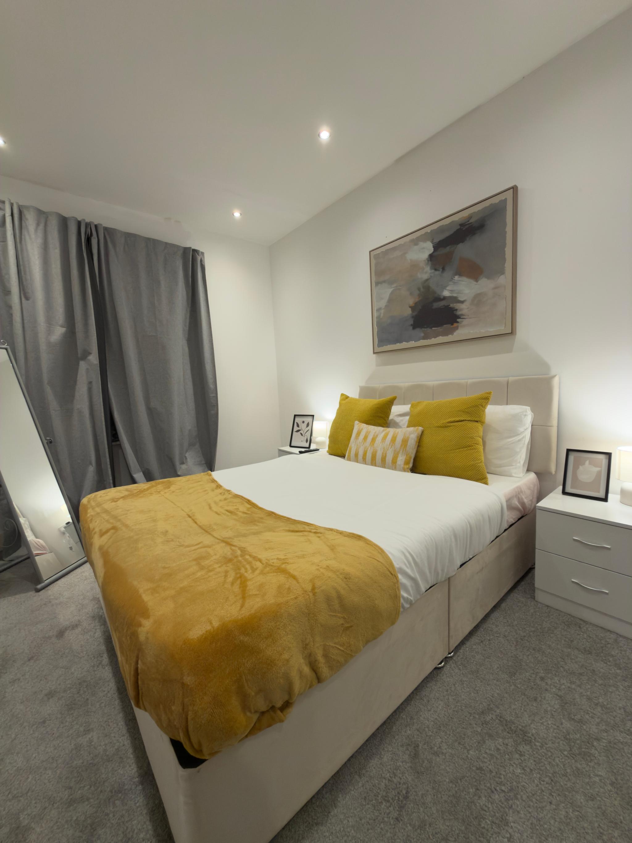Premium 2-Bed Retreat | Piccadilly & Oxford Rd Stn2