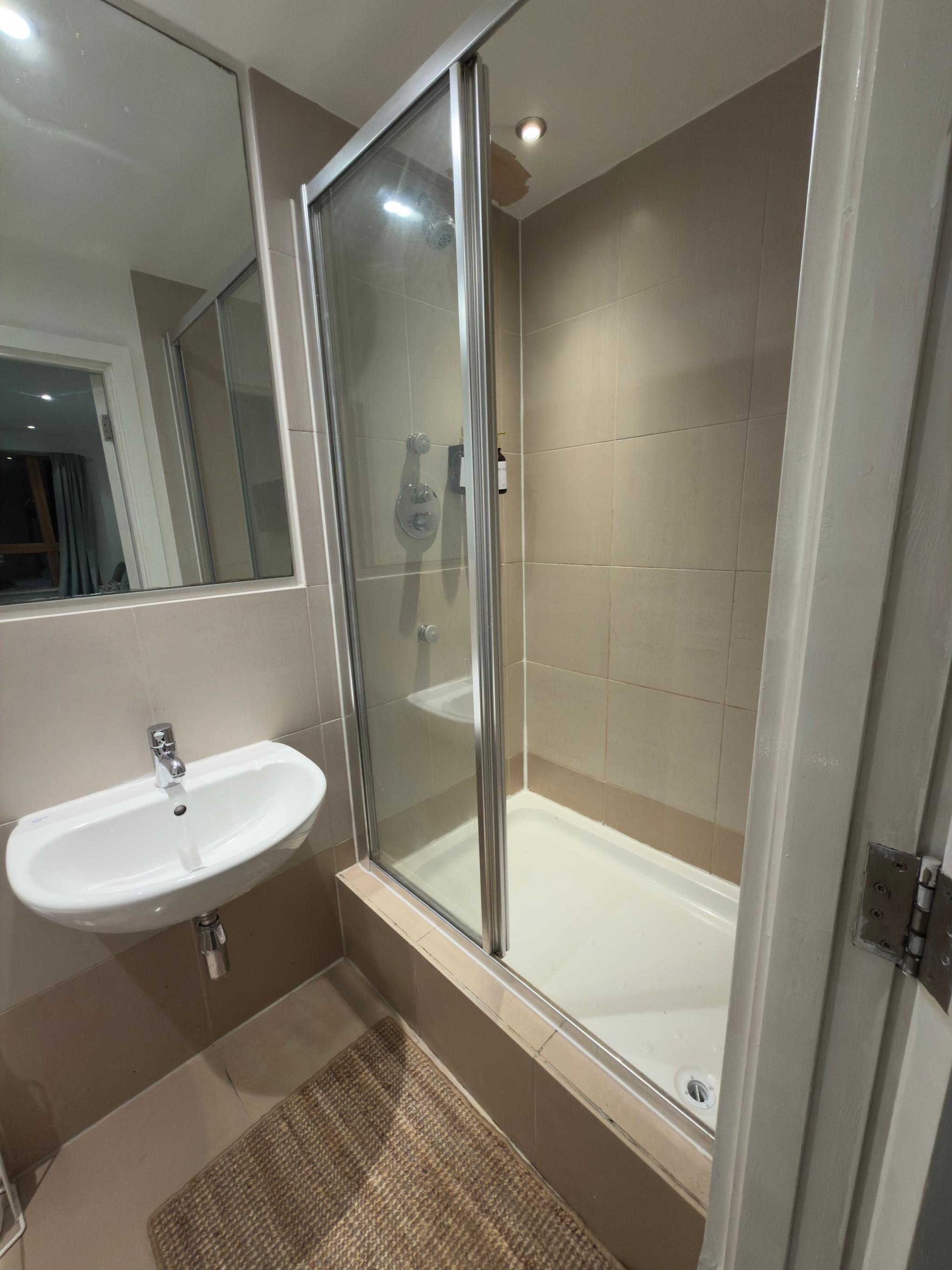 Premium 2-Bed Retreat | Piccadilly & Oxford Rd Stn6