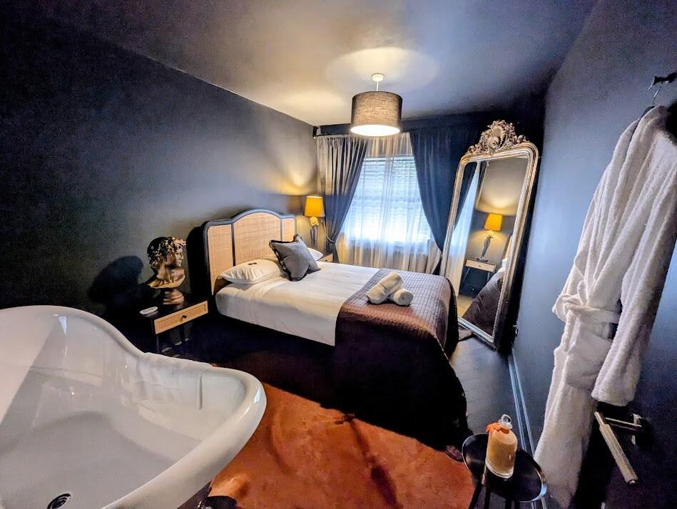2 Bedroom House Close to City and Trafford Centre4