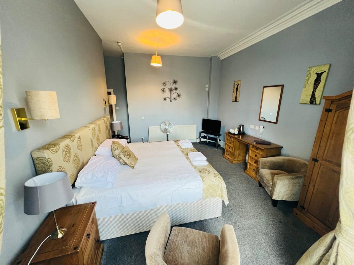 The George Hotel1