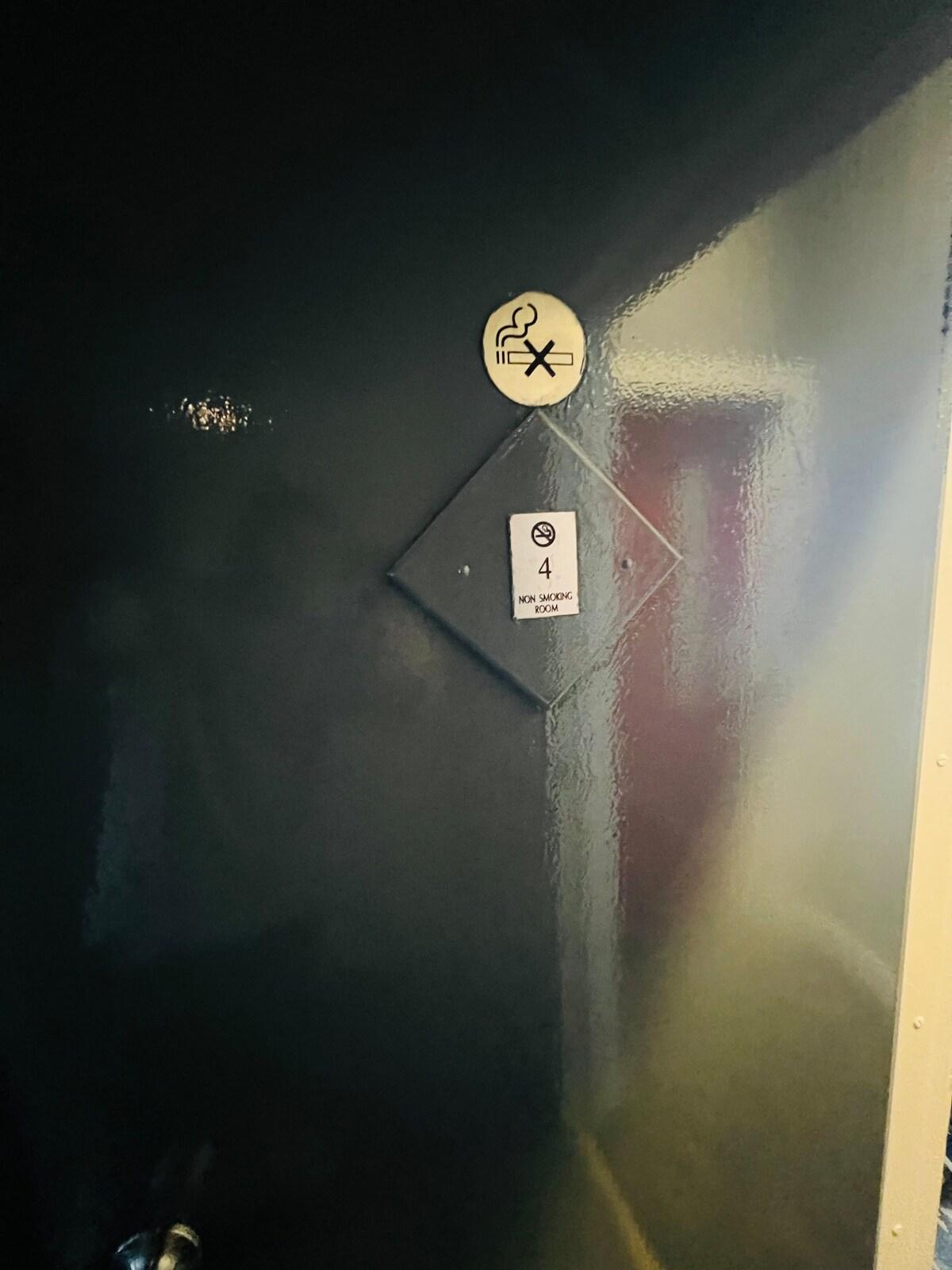 The George Hotel5