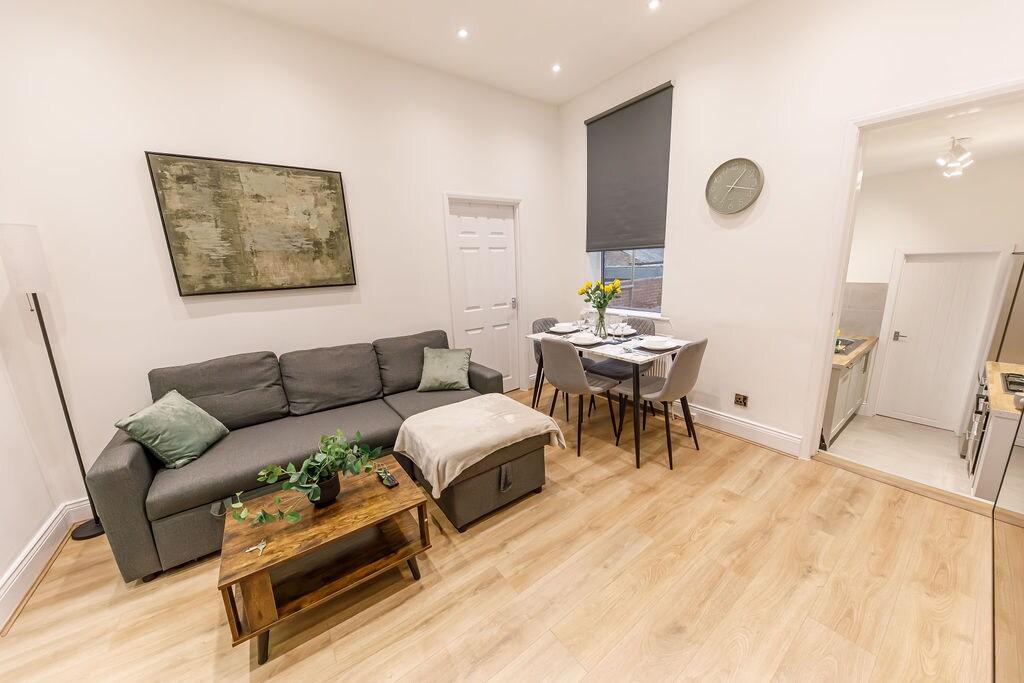 Perfect for Contractors - 4Bed 2Bath - Parking1