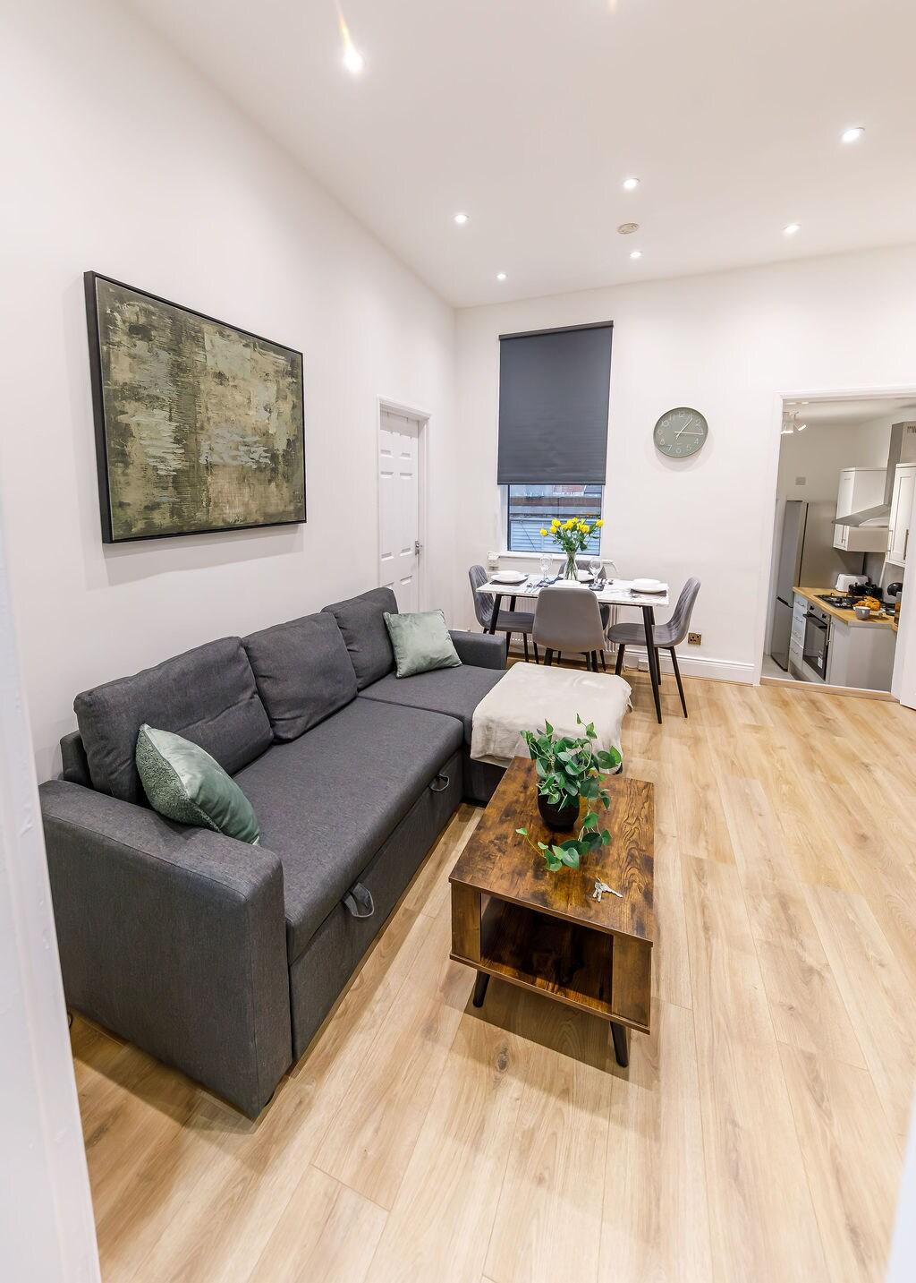 Perfect for Contractors - 4Bed 2Bath - Parking2
