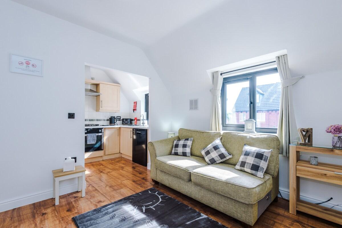 Bright 3BR Warrington Home Near Golf & Sailing6