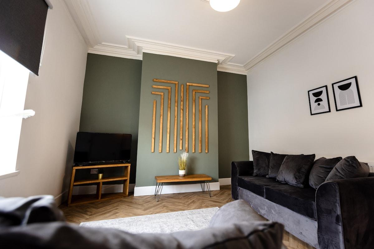 Modern 4Bed 2 Bath - Next to Stadium/City Centre1