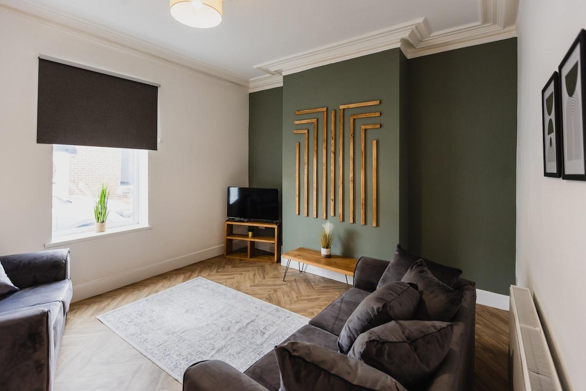 Modern 4Bed 2 Bath - Next to Stadium/City Centre5