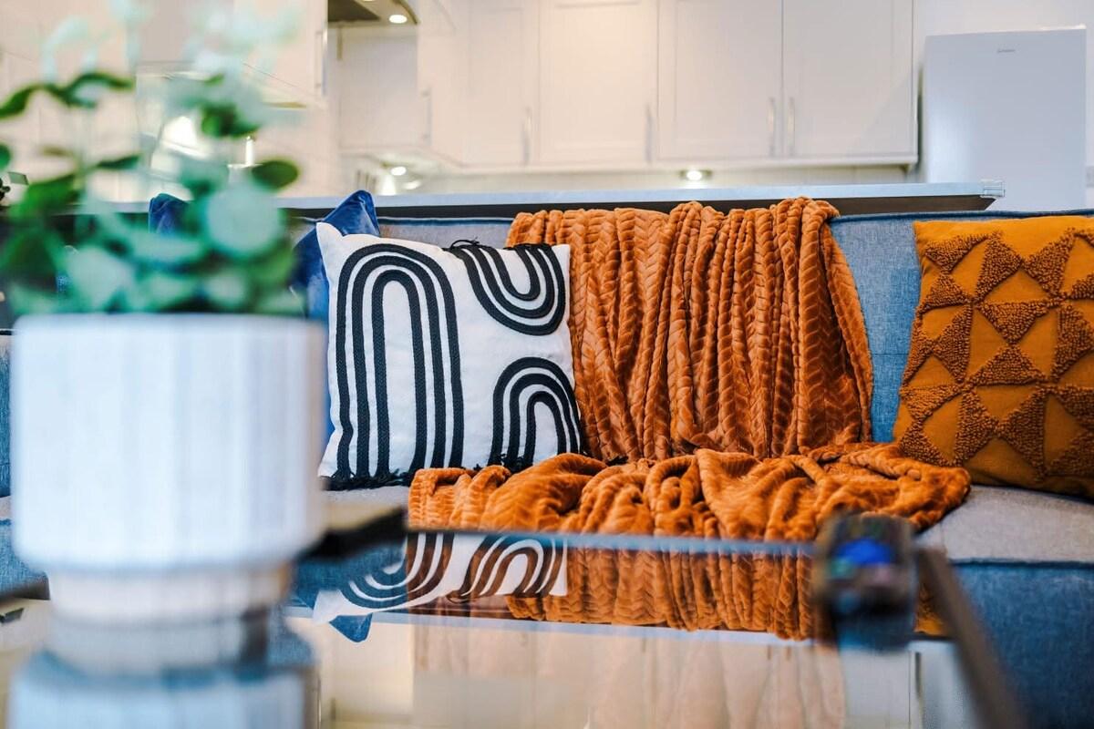 Spacious 3BR Near Etihad | Free Parking | Sleeps 63