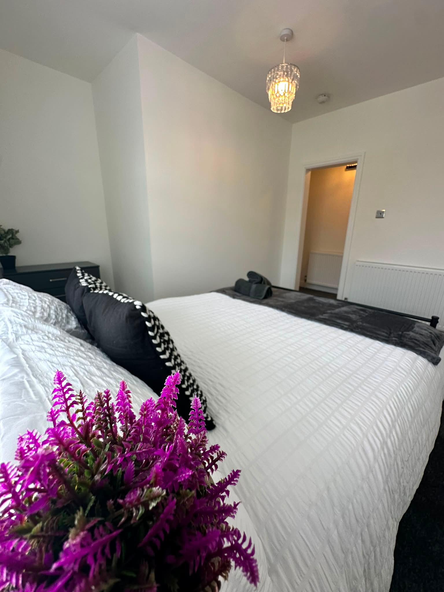 Spacious Two Bed House With Stunning View.1