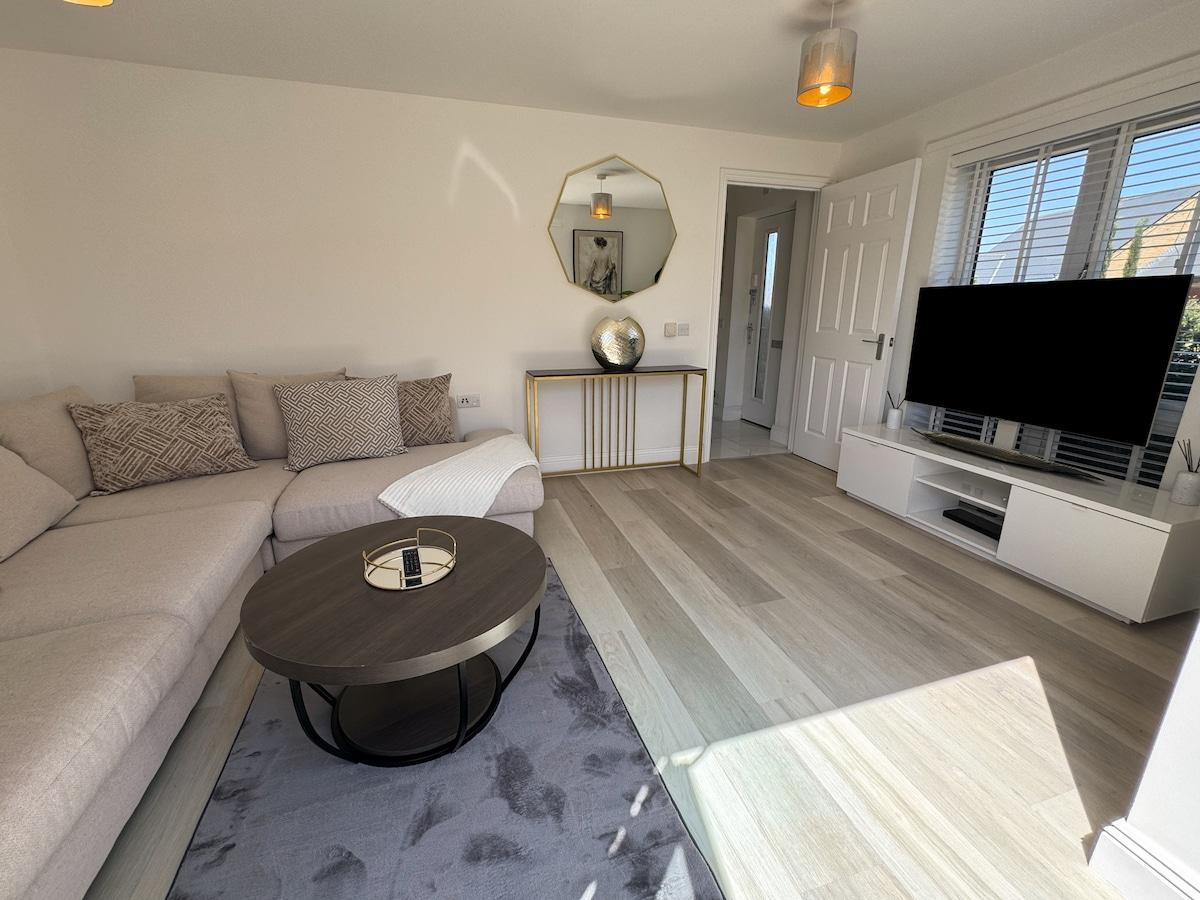 Stylish 3BR House Garden, Parking & Self Check-In2
