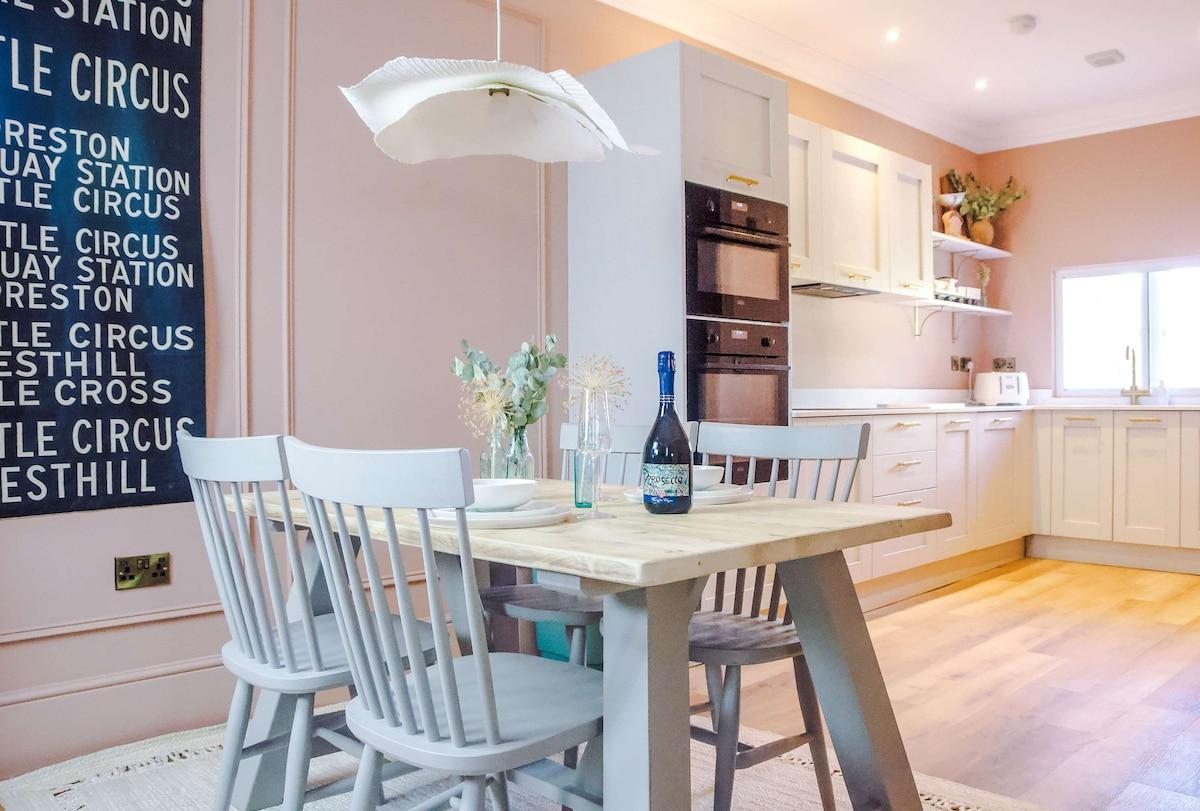 Railway House -Platform 1, 1 Bedroom Apartment.2