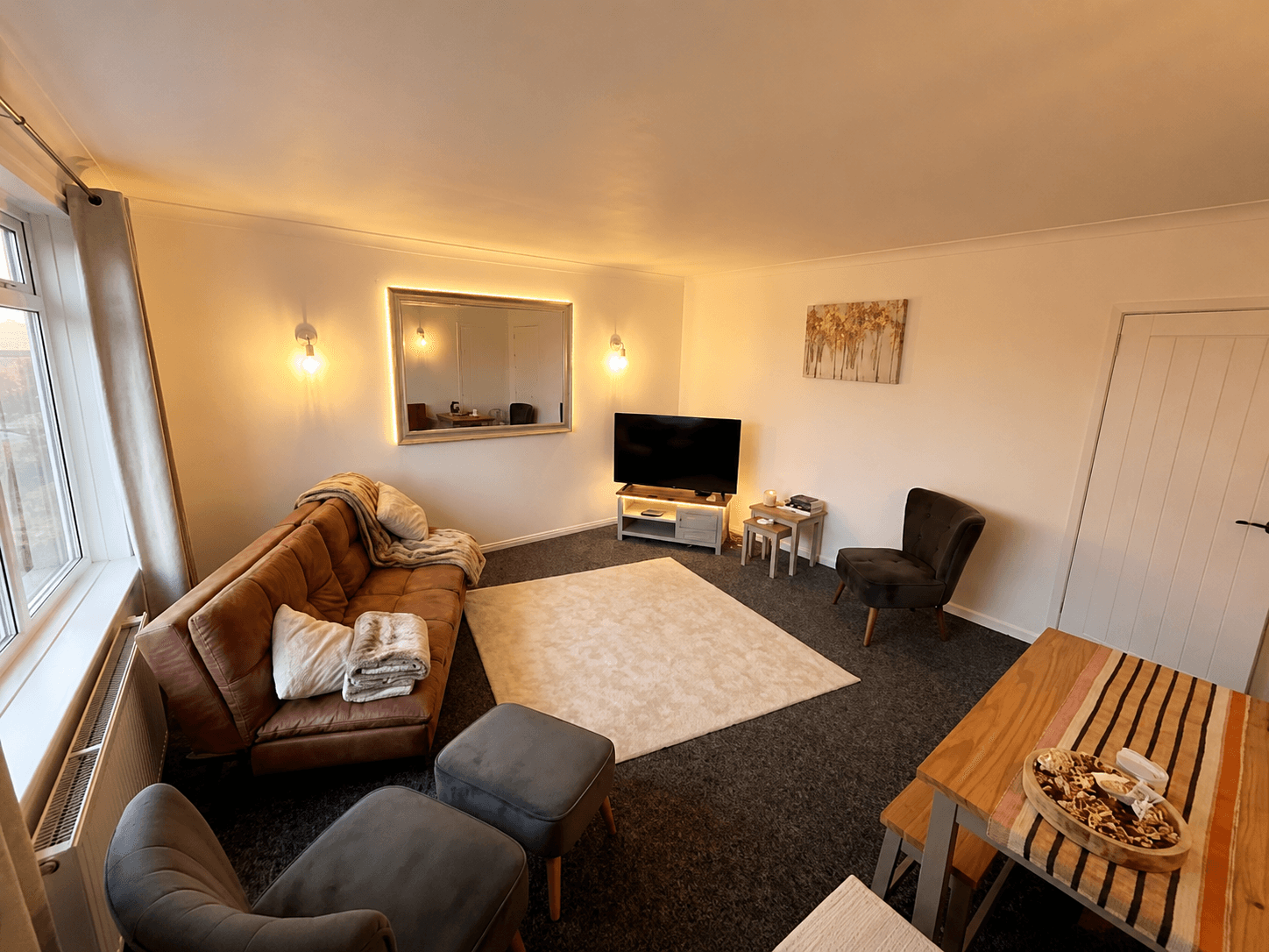 Spacious 2 BDR Bungalow House in Birtley-Driveway1