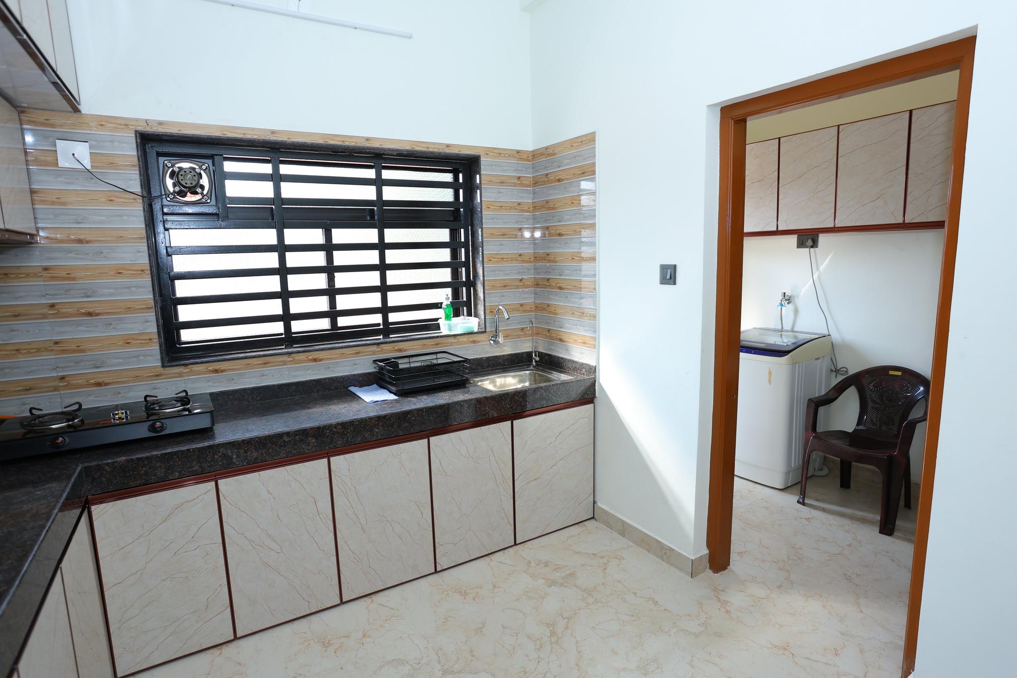 The Penthouse at Roy Mansion - Janthra, Belman3