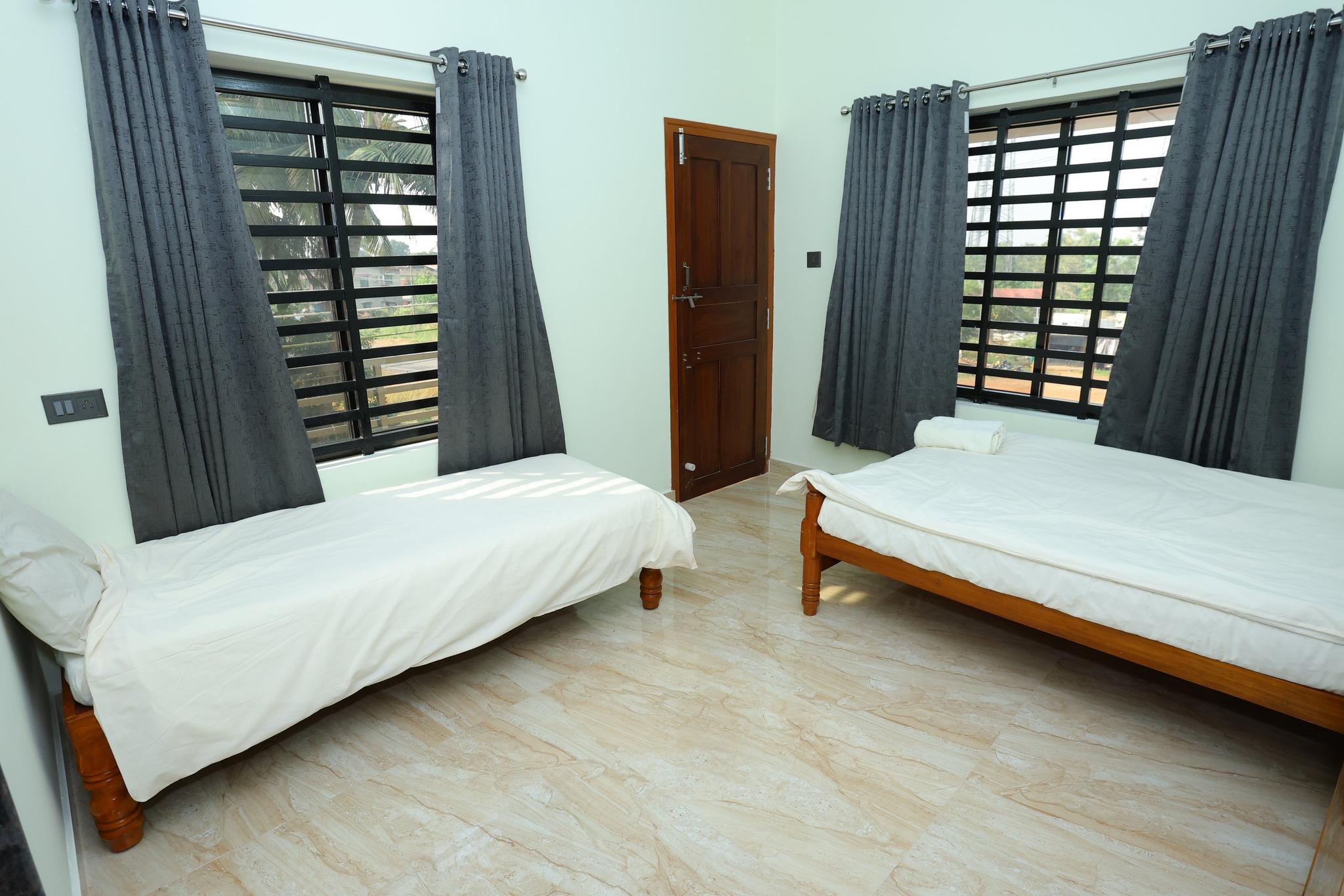The Penthouse at Roy Mansion - Janthra, Belman6