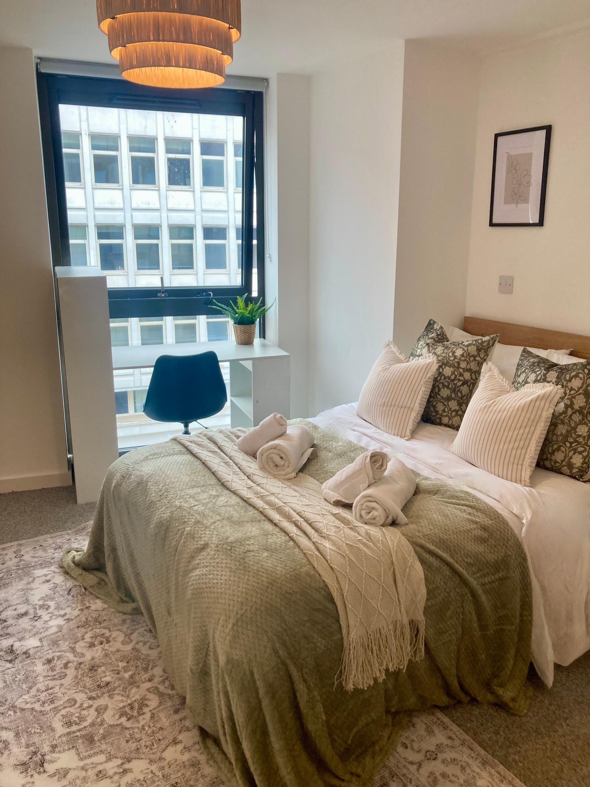 Fargate Central 302 | 3-Bed | Sheffield City6