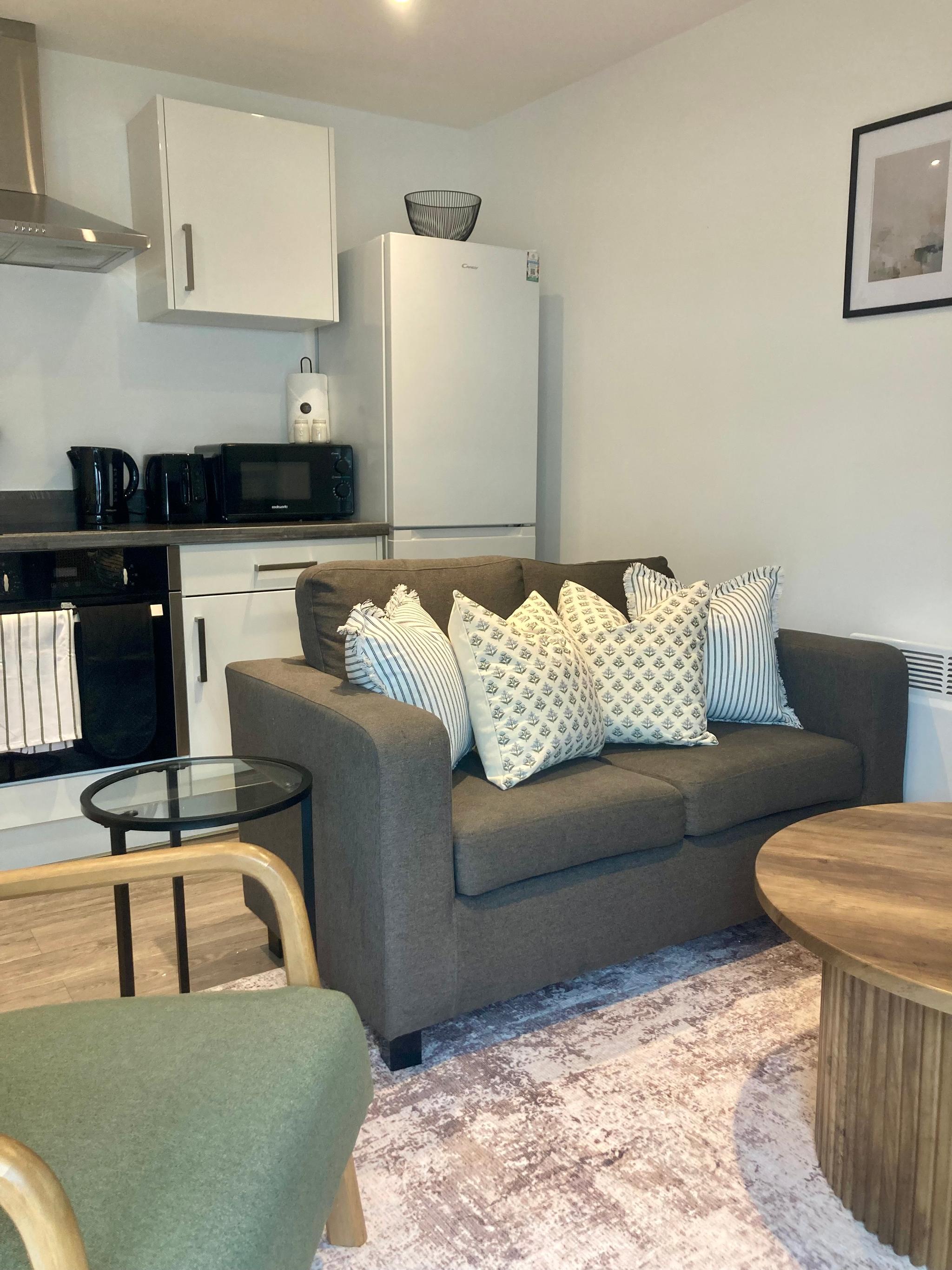 Fargate Central 302 | 3-Bed | Sheffield City3