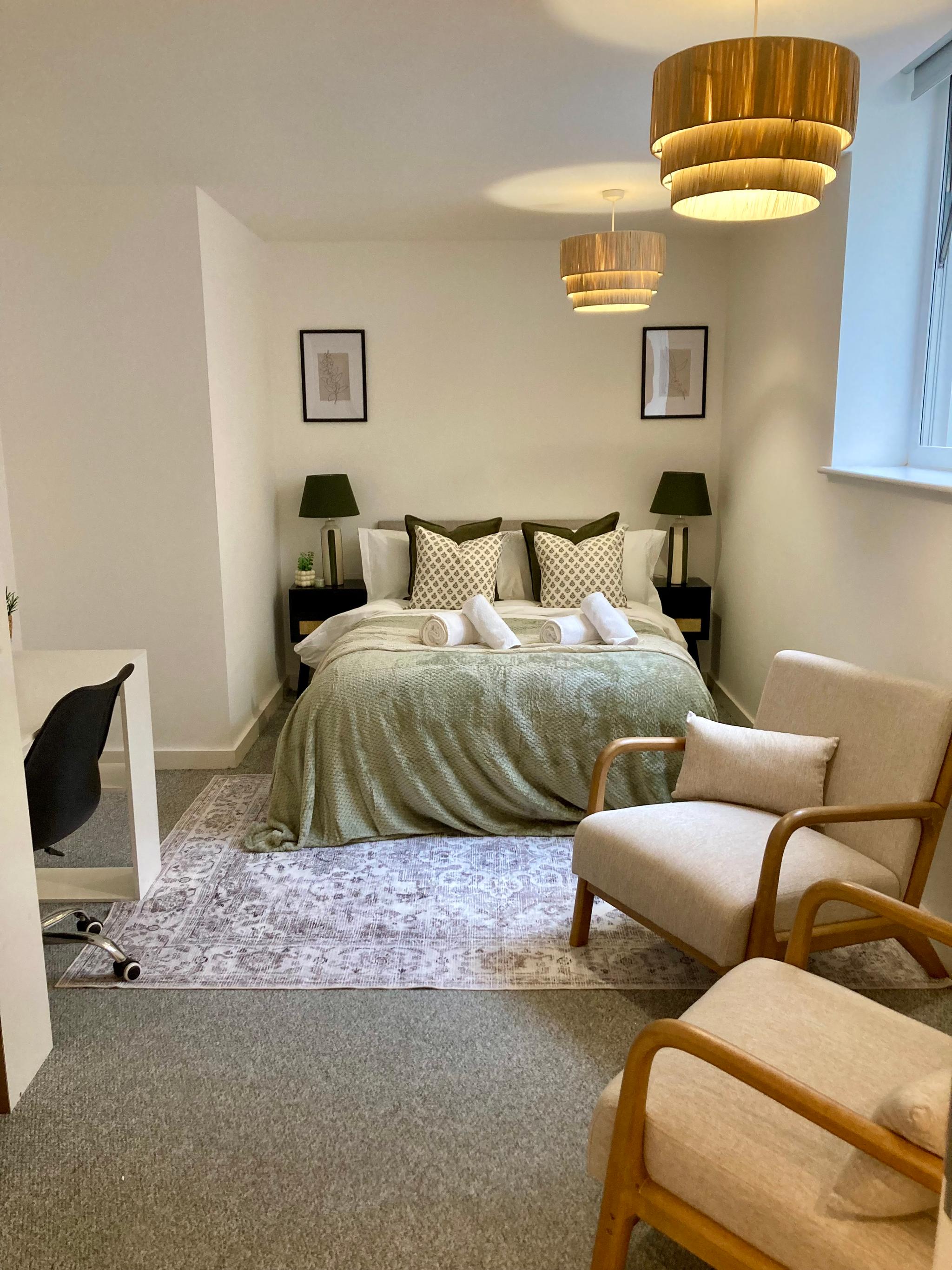 Fargate Central 302 | 3-Bed | Sheffield City4