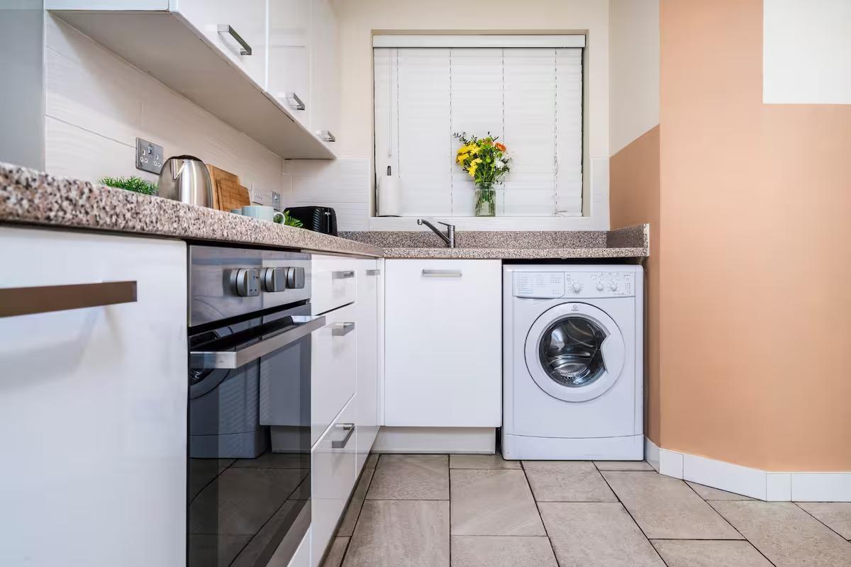 3BR Home By Comfy Nest Nottingham Contractors Stay4