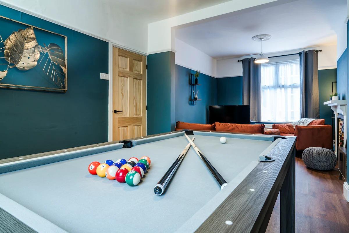 4BR Comfy Nest Flexible Renting Northampton3
