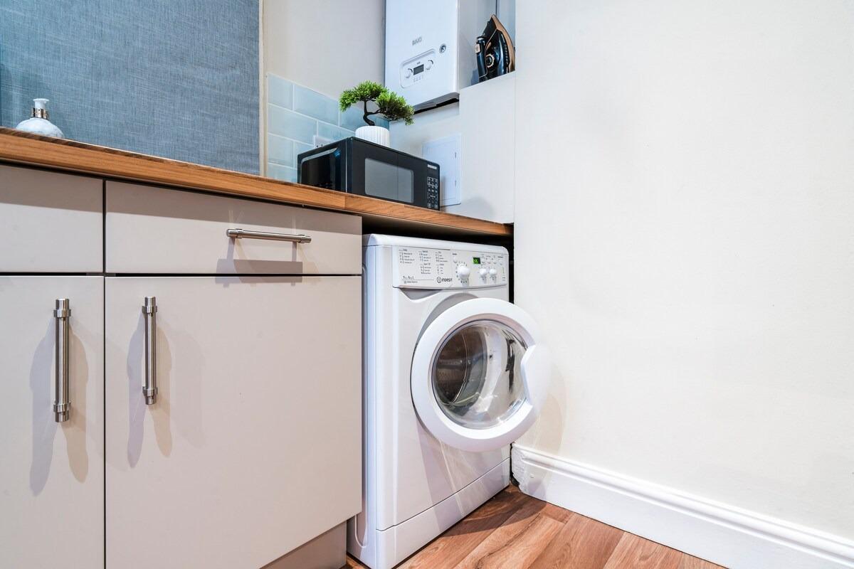 4BR Comfy Nest Flexible Renting Northampton5