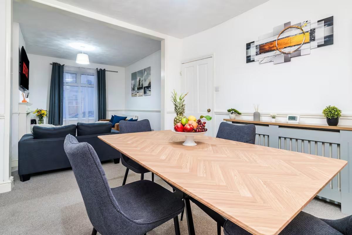 2BR House|Comfy Nest Contractors Stay Northampton4