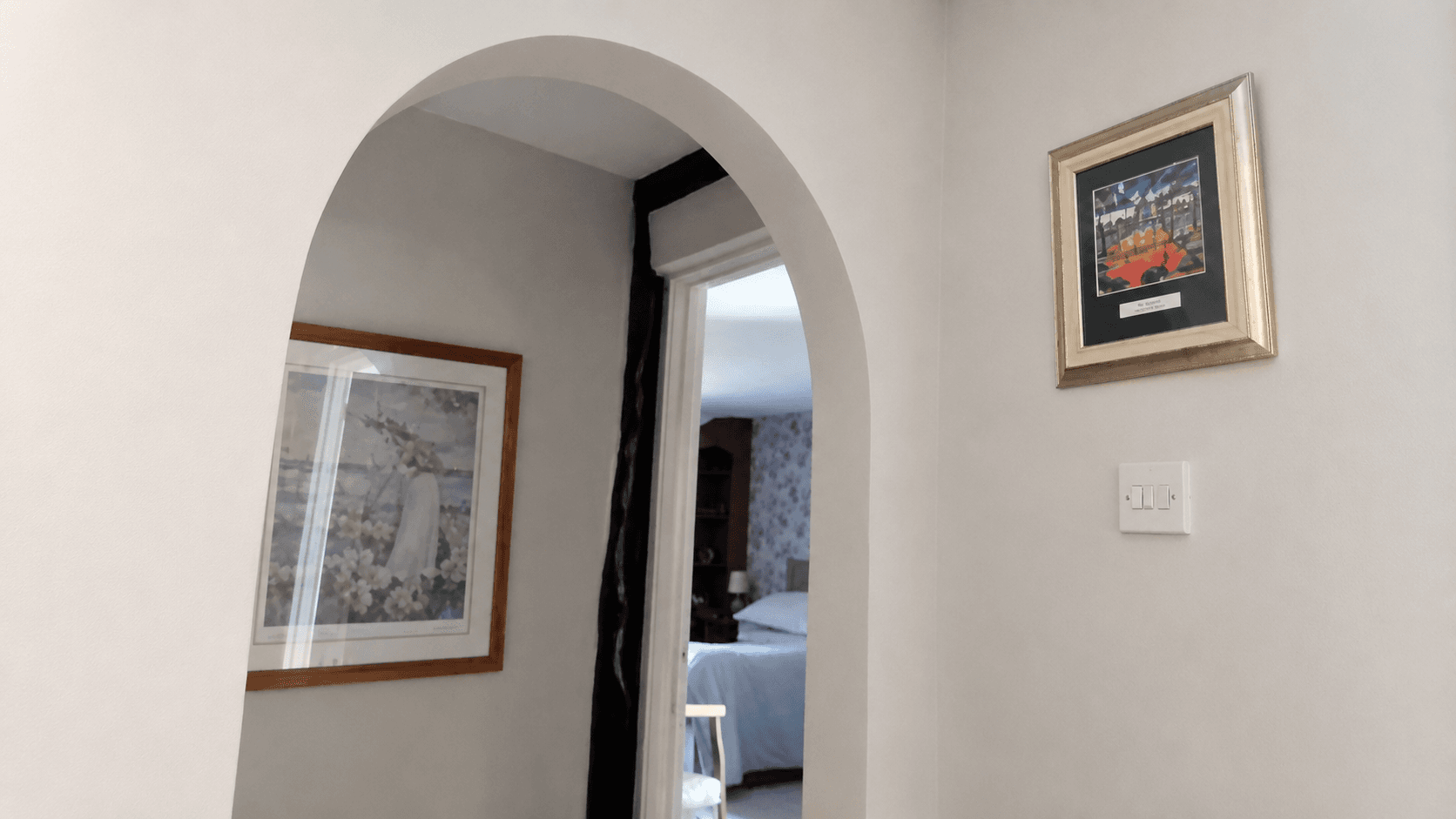 Spacious 3BR Near M1 | Parking, Peaceful, Sleeps 56