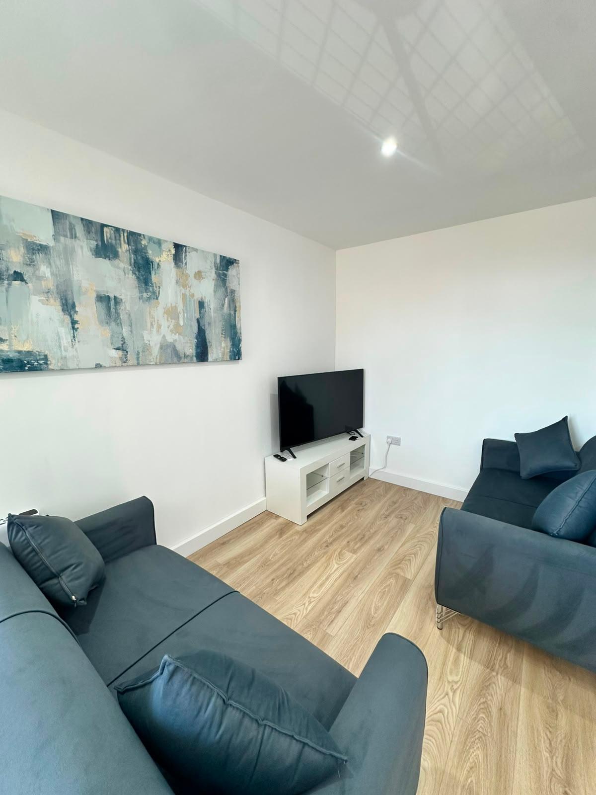 Victoria Dock Executive Apartment 2 Bed Sleeps 42