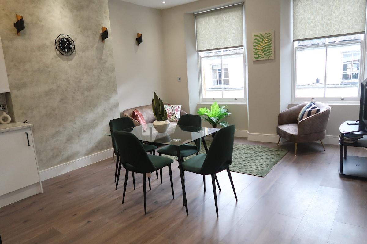 Trendy 2bed Gem in Sherborne's Historic Quarter1
