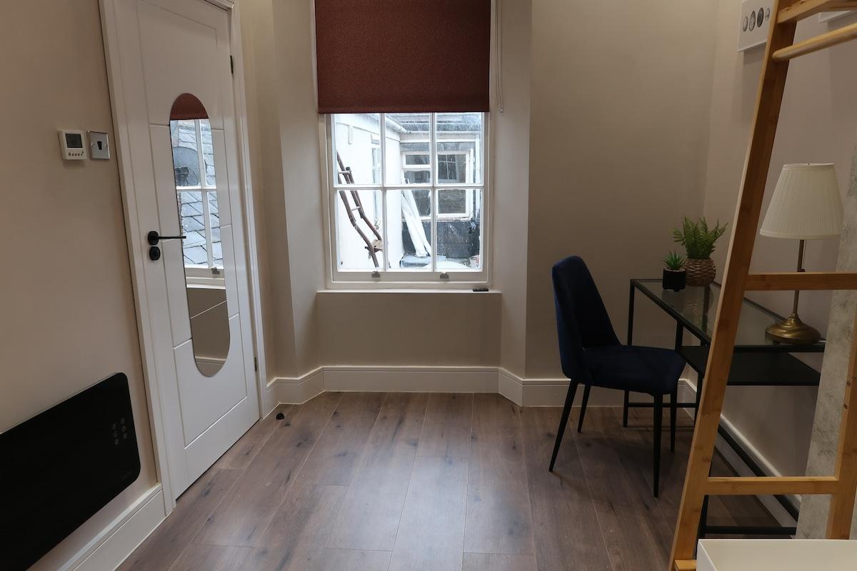 Trendy 2bed Gem in Sherborne's Historic Quarter6
