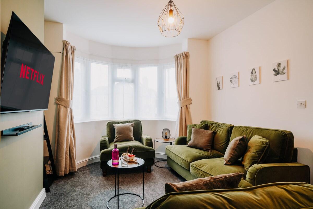 Big Discounts | Free Parking | Long-Term Stays2