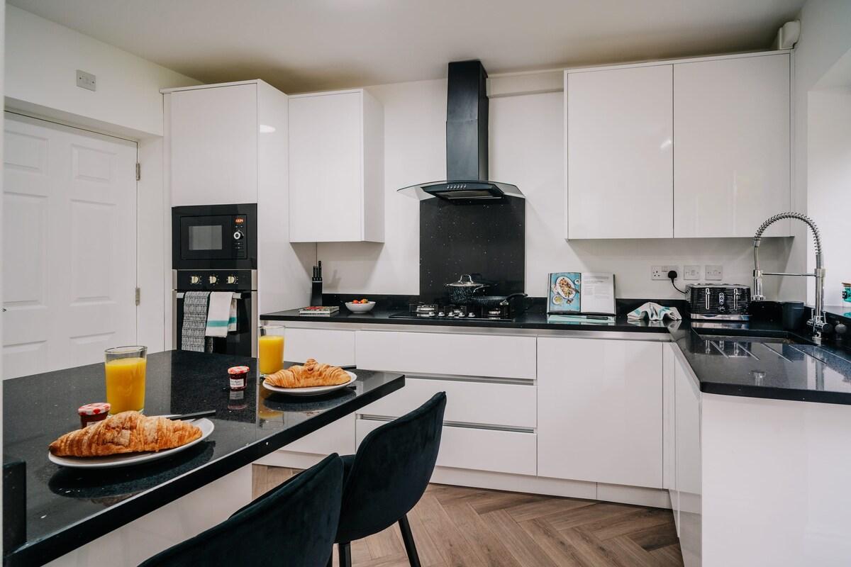 Big Discounts | Free Parking | Long-Term Stays5