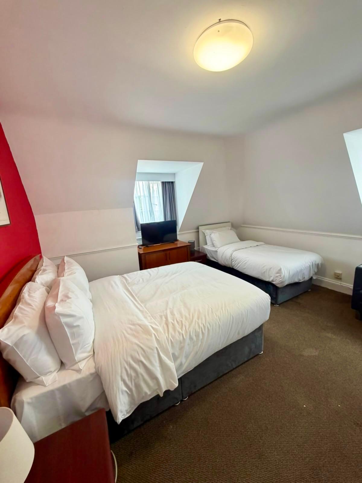 Hotel Rooms in the Heart of Luton2