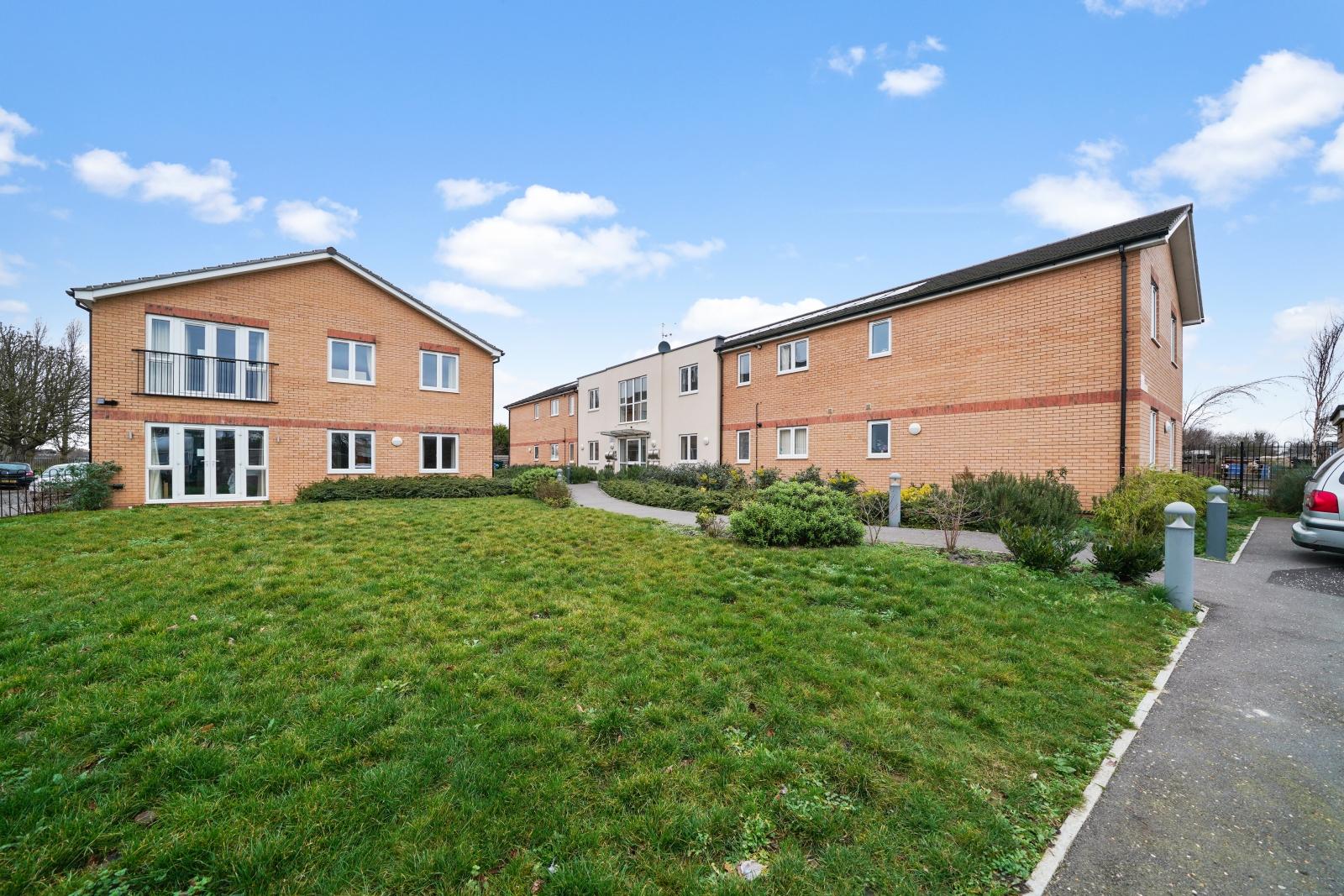 Heathrow Living 2BDR 2BA Apt by 360 Stays - Apt 126