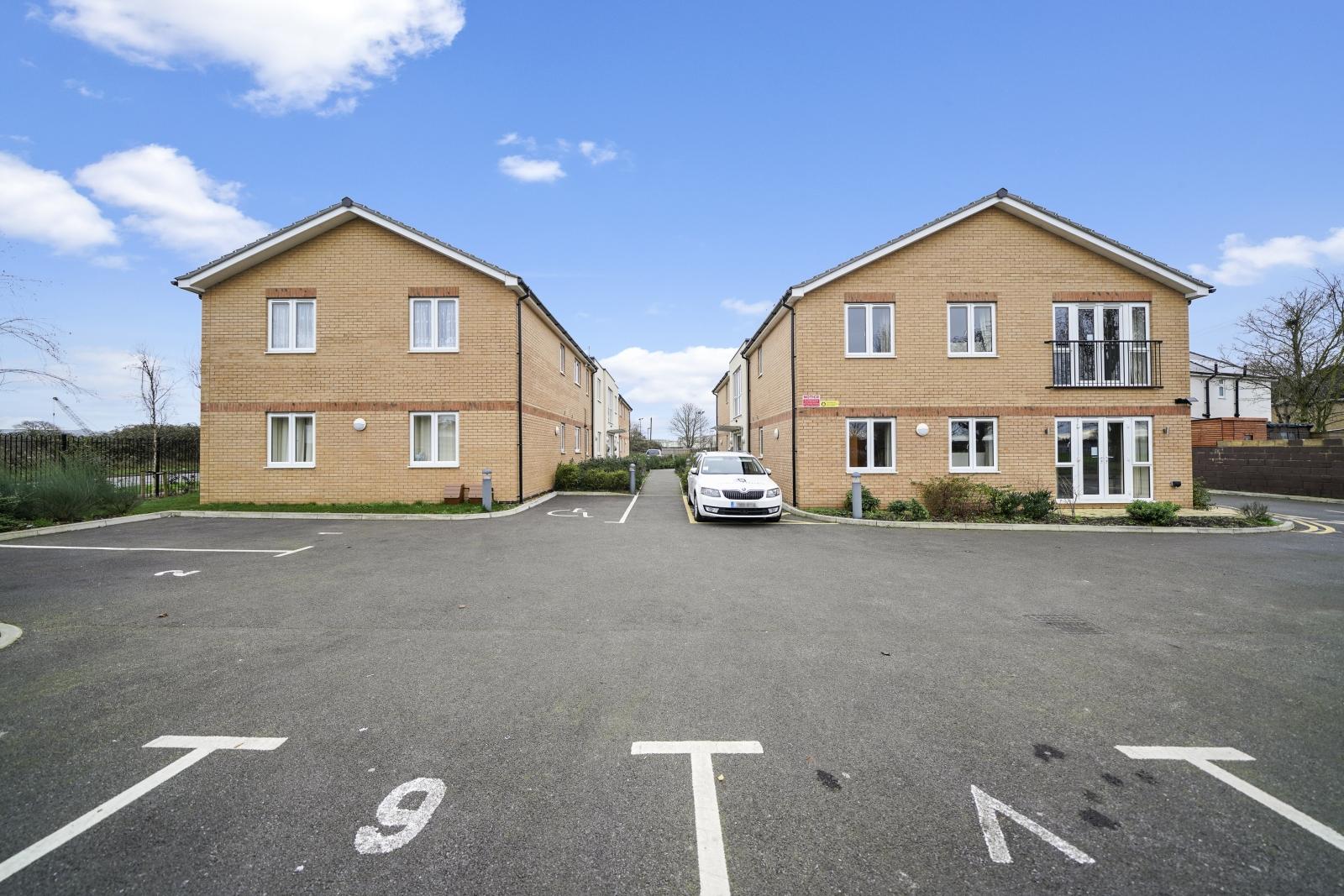 Heathrow Living 2BDR 2BA Apt by 360 Stays - Apt 034