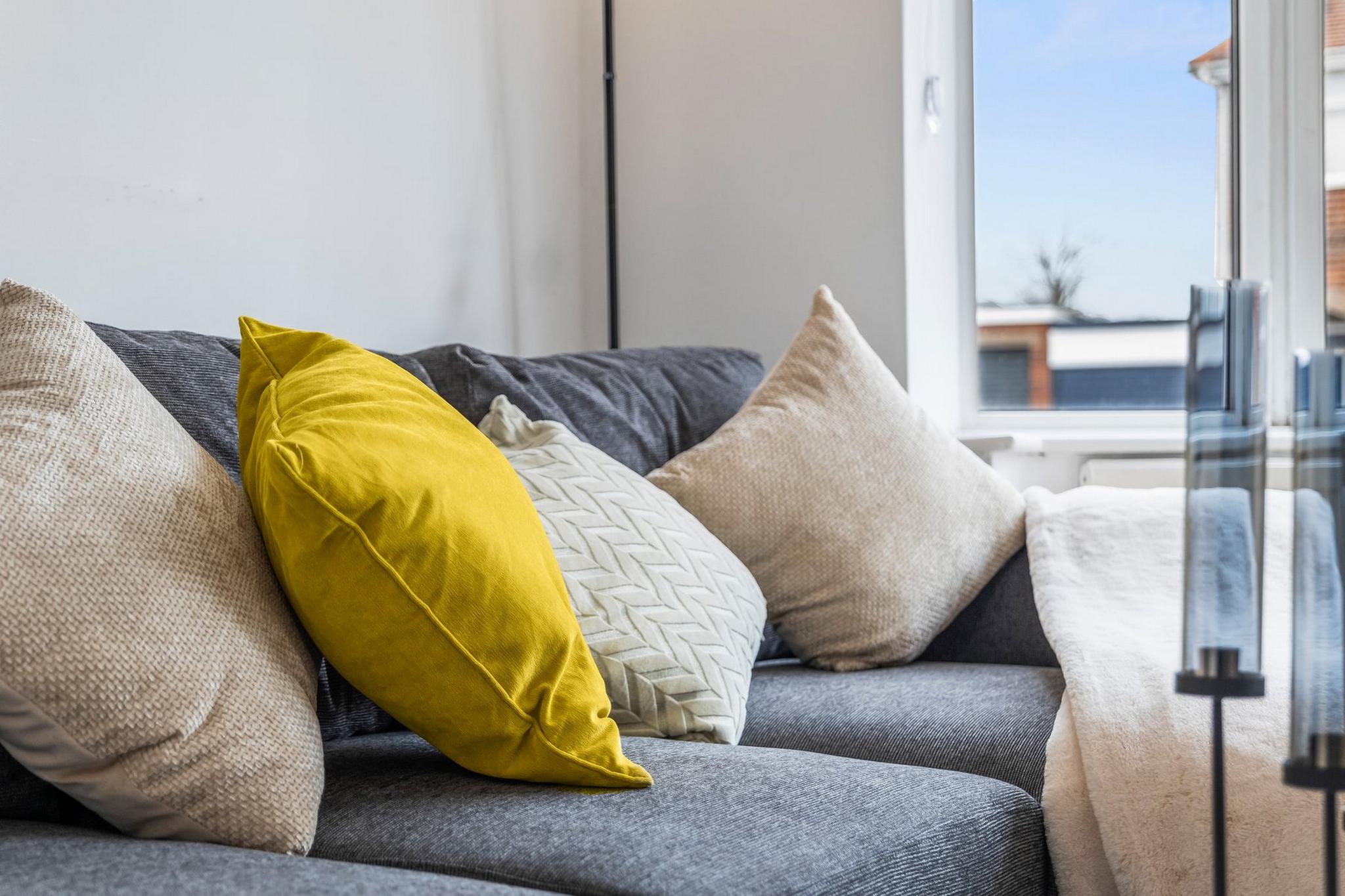 Leicester Contractor Stay | Free Parking-Sleeps 85