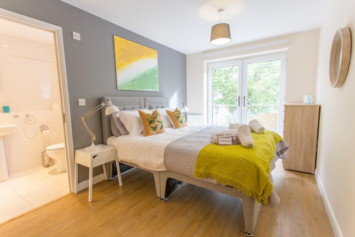 Modern 2 Bed Apt | Oxford | Groups & Family3
