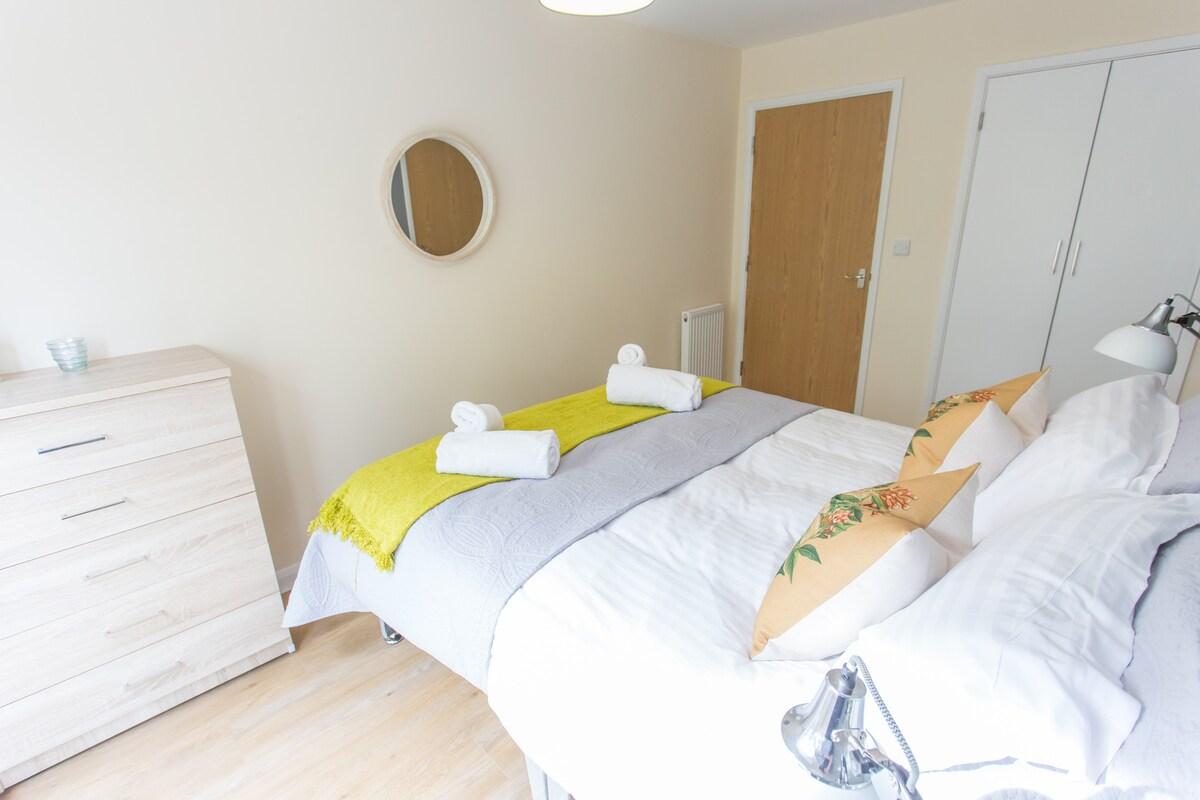 Modern 2 Bed Apt | Oxford | Groups & Family5