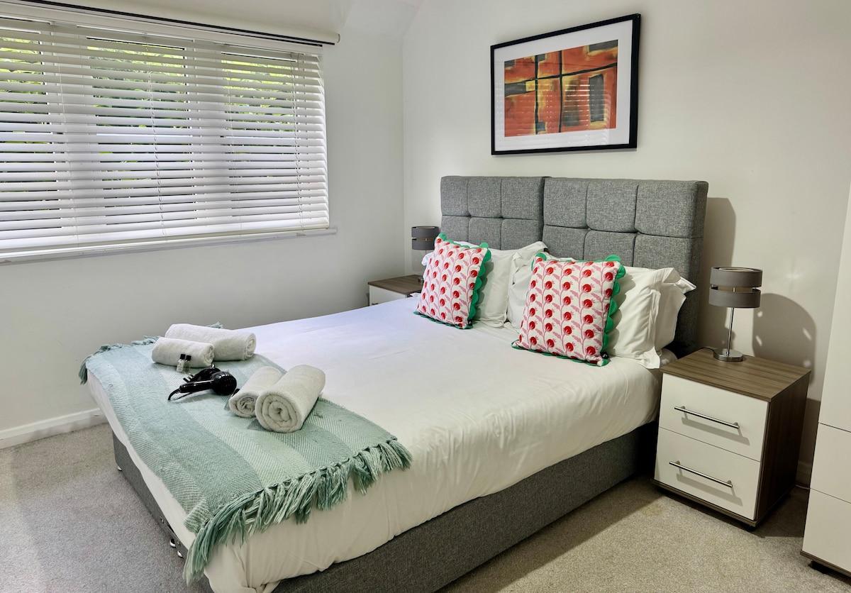Bright 2BR in Headington | JR, Manor & Shops5