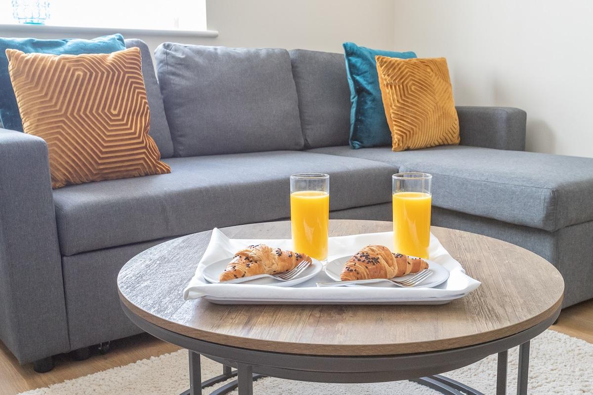 Spacious 2BR | Ensuite| Oxford, Airport & Bicester4